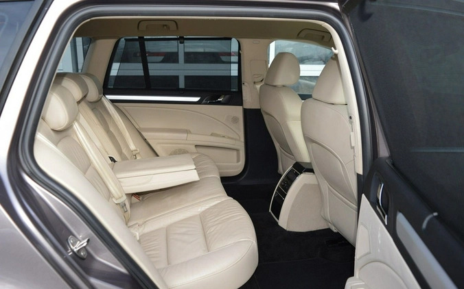 Skoda Superb cena 31000 przebieg: 226000, rok produkcji 2011 z Hrubieszów małe 781